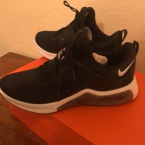 Nike Airmax Bella TR5